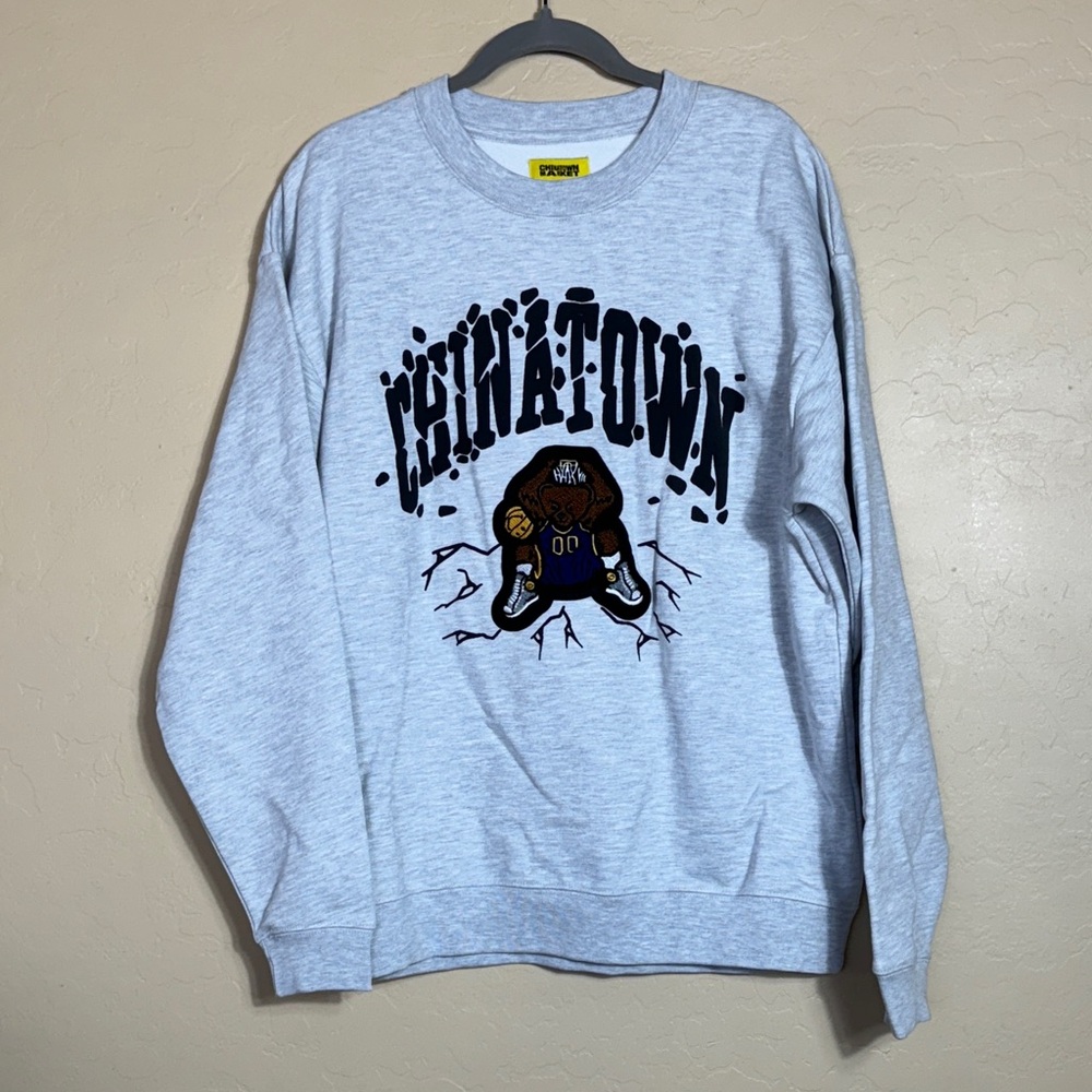 Chinatow Market Dunking Bear Pullover